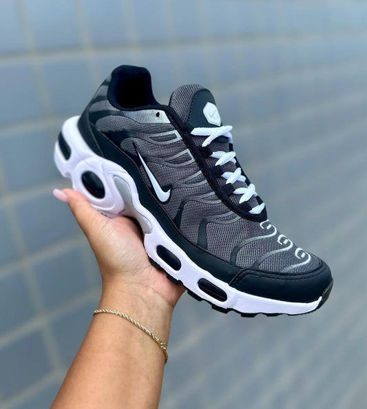 Tênis Nike Air Max TN